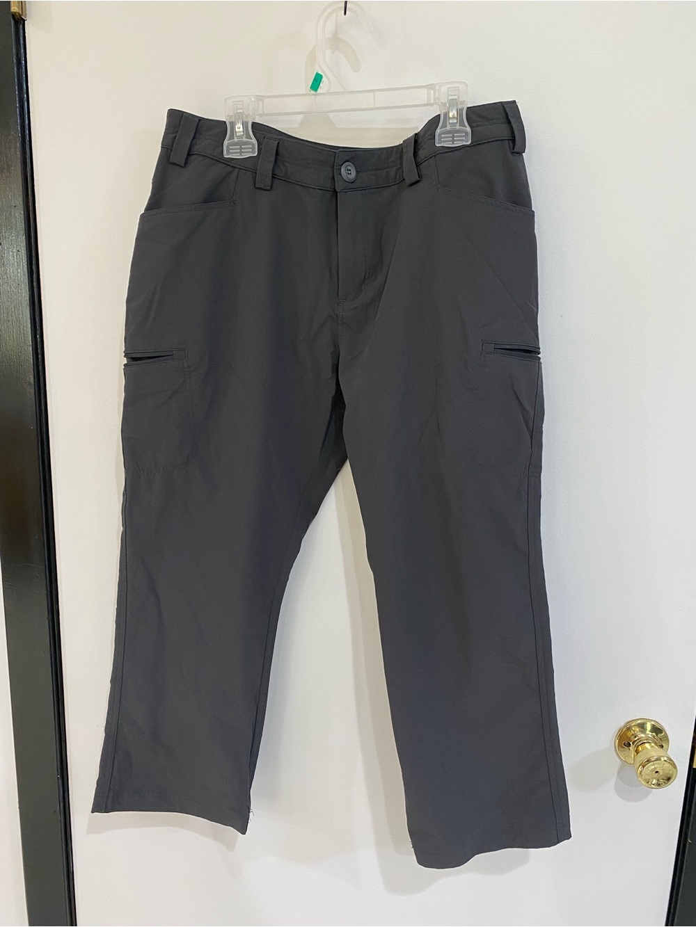 Women's Dark gray Active Cargo Capris